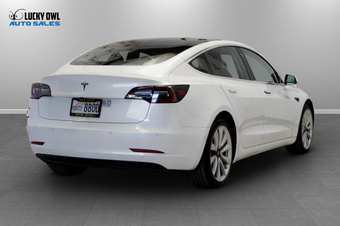 Sedan in Honolulu, HI, United States 4 - 18118095