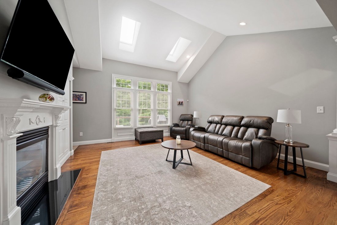 Townhouse in Braintree, Massachusetts, United States 4 - 18606150