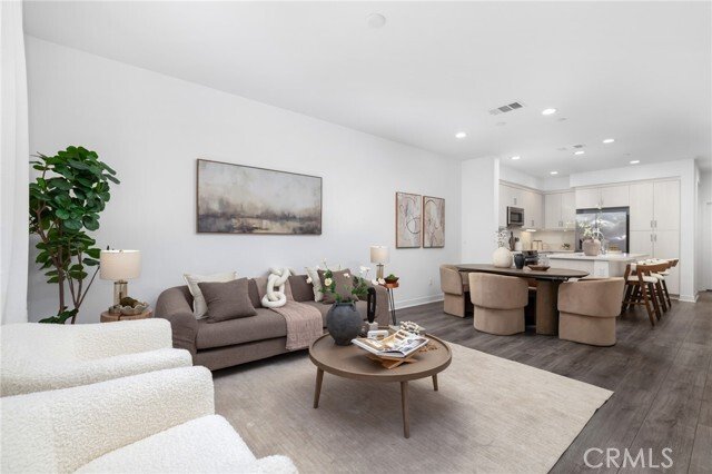 Condo in Covina, California, United States 1 - 18155720