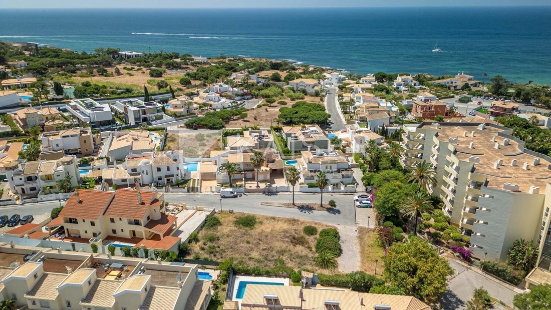 Terreno a Praia dos Pescadores, Olhos de Agua, Portogallo 1 - 18201397