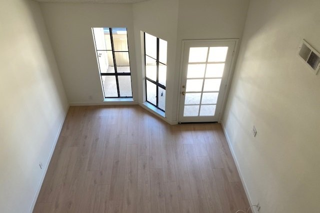 Condo in Fullerton, California, United States 5 - 18606074