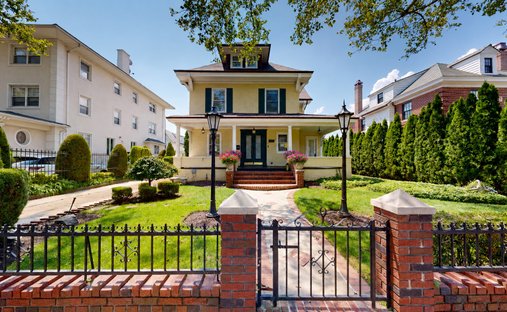 House in New York, New York, United States 1