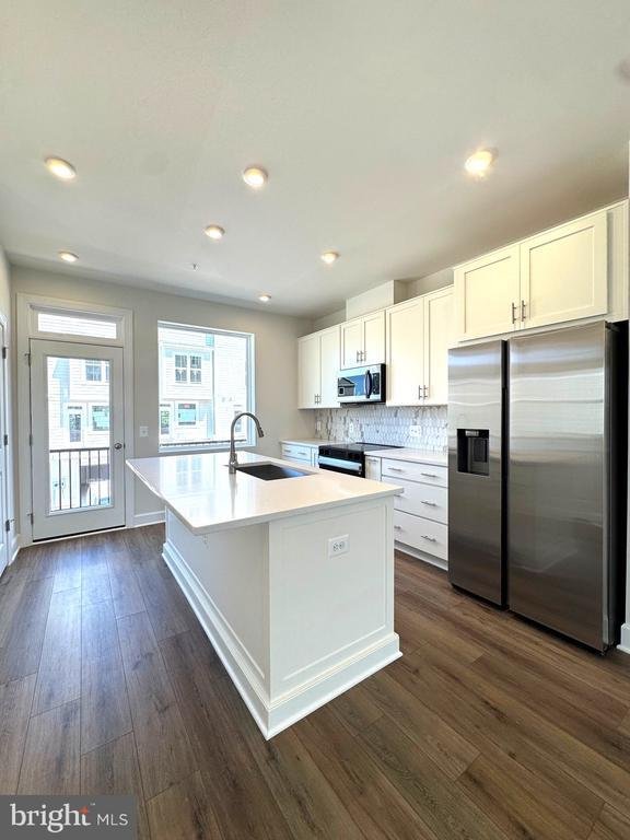Townhouse in Woodbridge, Virginia, United States 3 - 18605858