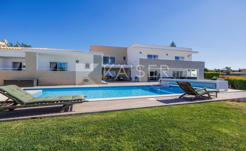 Villa in Olhos de Agua, Algarve, Portugal 1