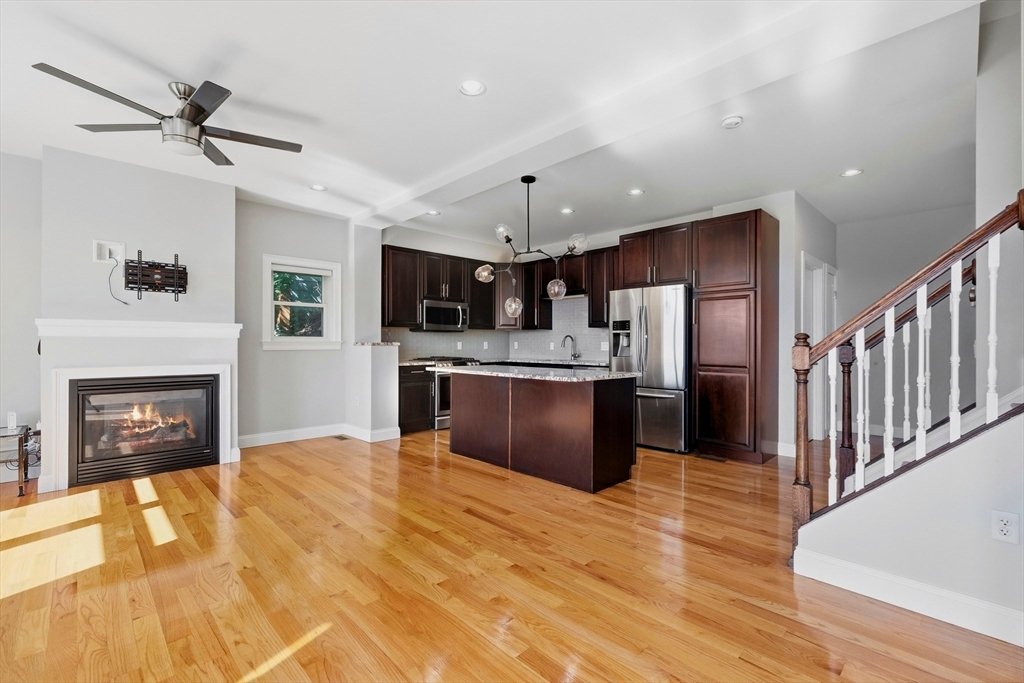 Condo in Boston, Massachusetts, United States 4 - 18605699