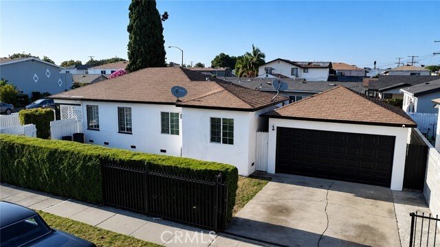 South Gate, California, United States 1 - 18606037