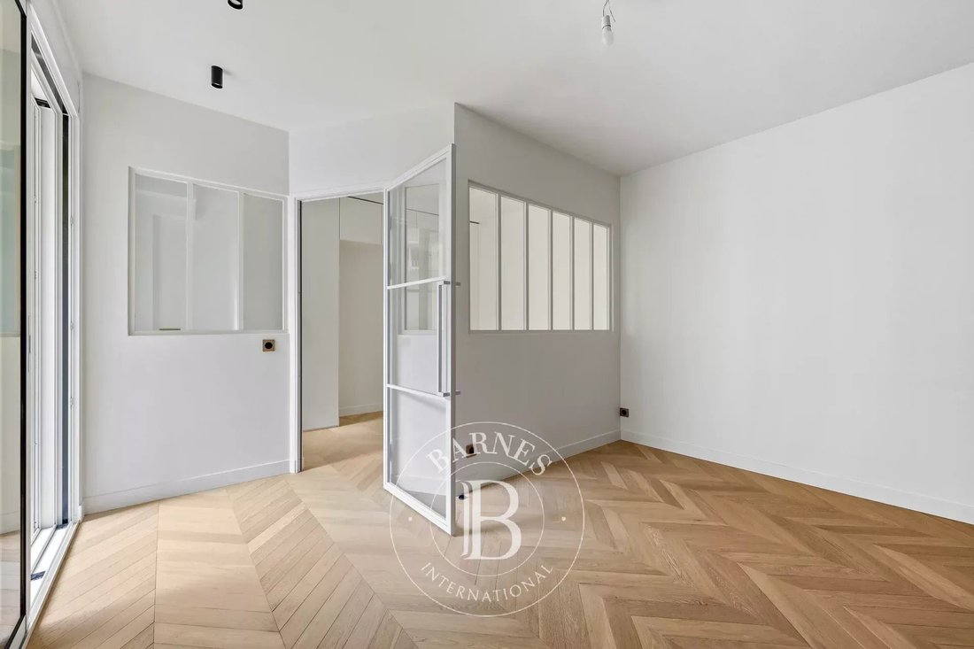 Apartment in Ecole Militaire, Paris 7e Arrondissement, Paris 5 - 18606727