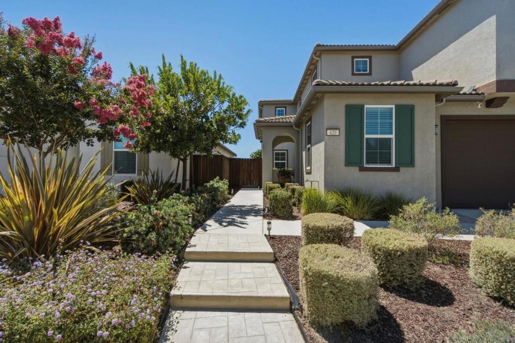 House in Hollister, California, United States 4 - 18606167