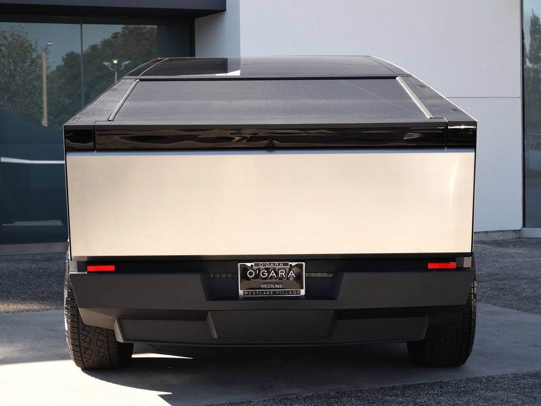 Pickup in Thousand Oaks, CA, United States 5 - 18606634