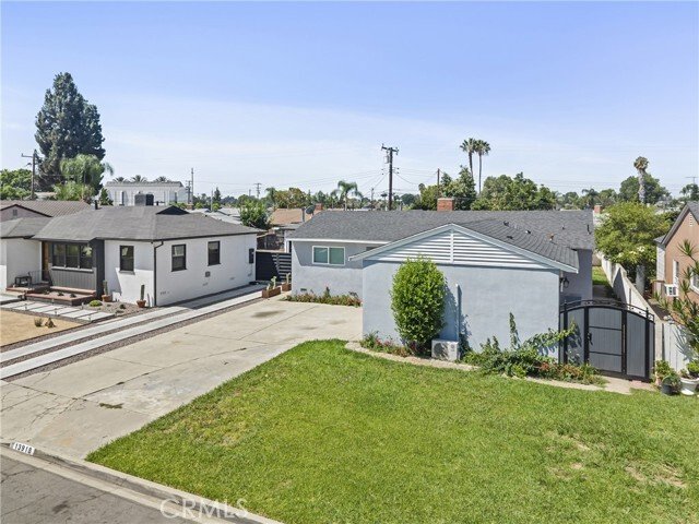 Whittier, California, United States 1 - 18605914