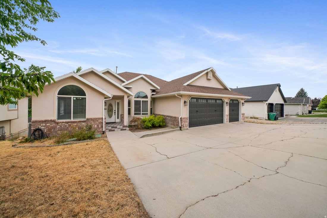 House in Sandy, Utah, United States 1 - 18605965