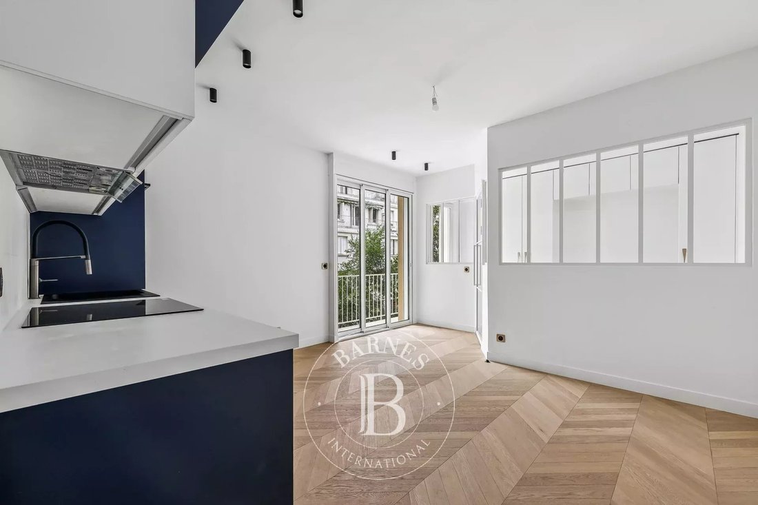 Apartment in Ecole Militaire, Paris 7e Arrondissement, Paris 1 - 18606727