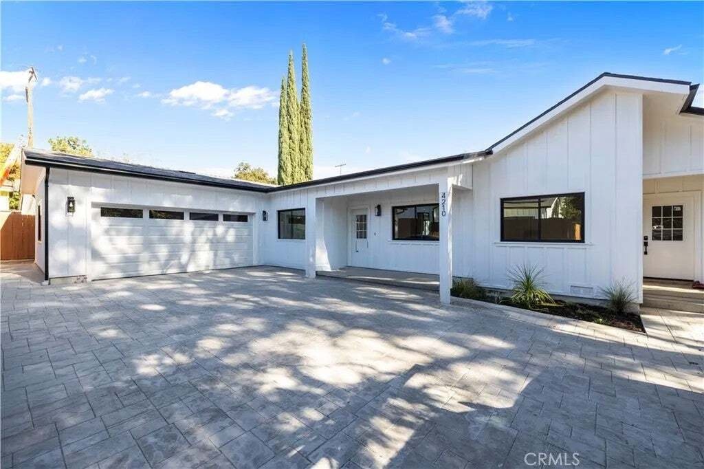 House in Glendale, California, United States 1 - 16613104