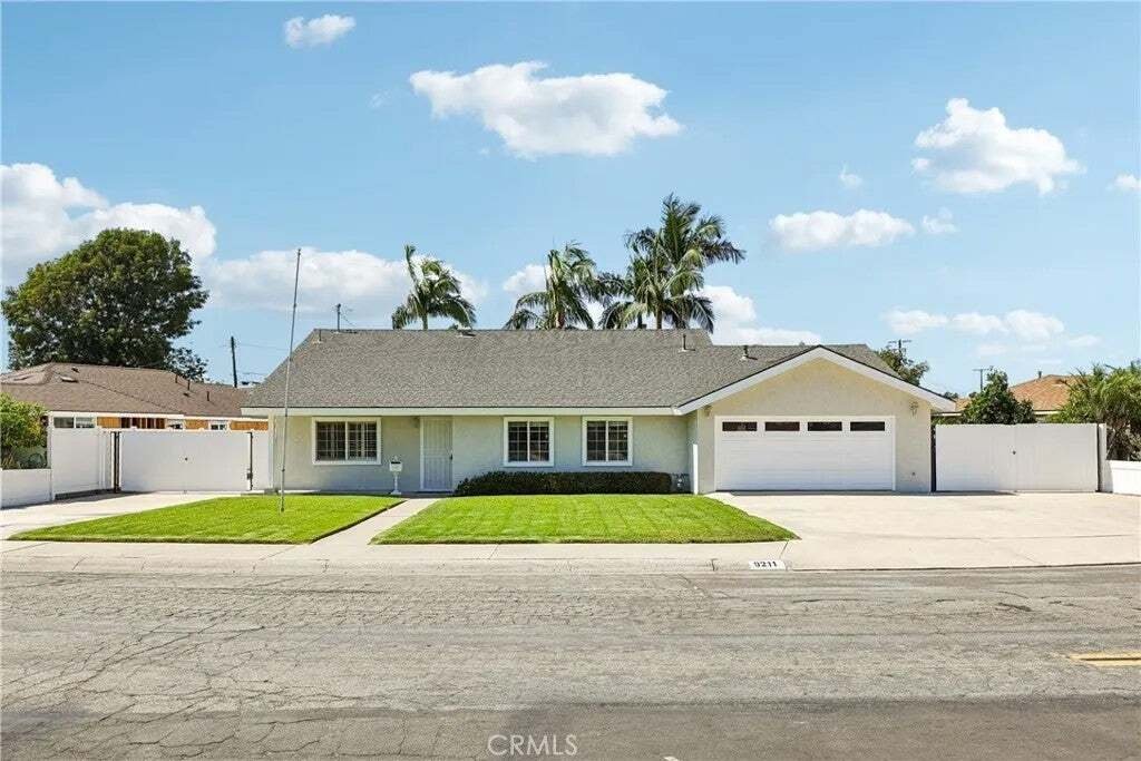 House in Garden Grove, California, United States 1 - 18605624