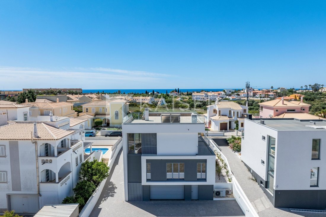 Villa in Olhos de Agua, Algarve, Portugal 3 - 17947537