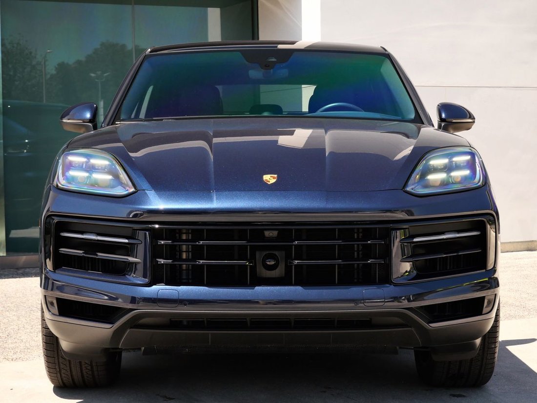 Suv in Thousand Oaks, CA, United States 2 - 18606631