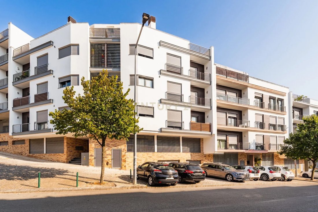 Apartment in Charneca de Caparica e Sobreda, Setubal, Portugal 1 - 18606606