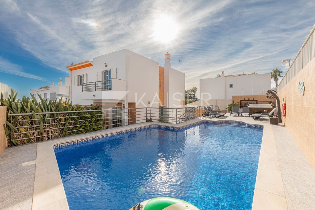 Villa in Praia dos Pescadores, Olhos de Agua, Portugal 2 - 16538721