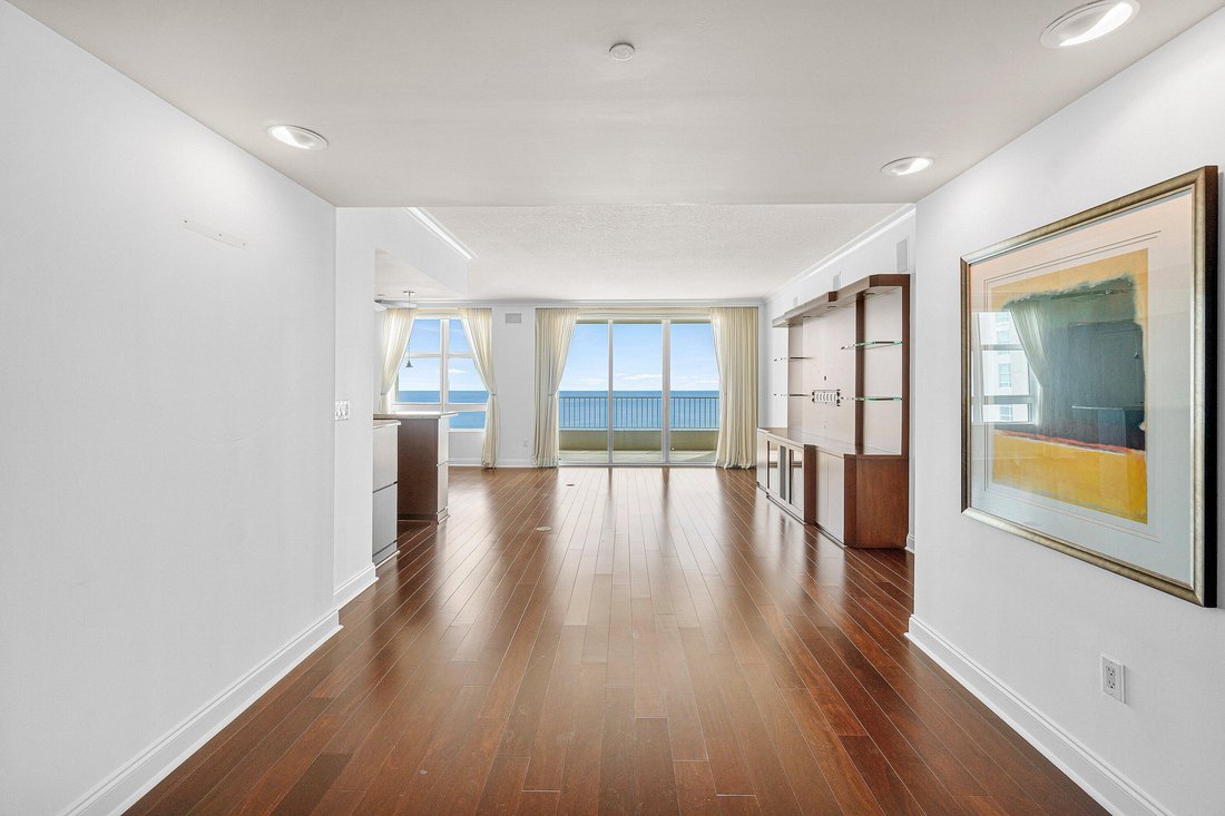 Condo in Boca Raton, Florida, United States 5 - 18606268