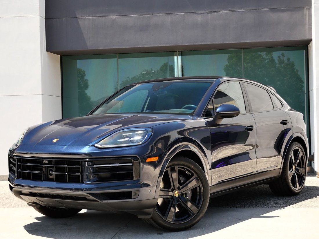 Suv in Thousand Oaks, CA, United States 3 - 18606631