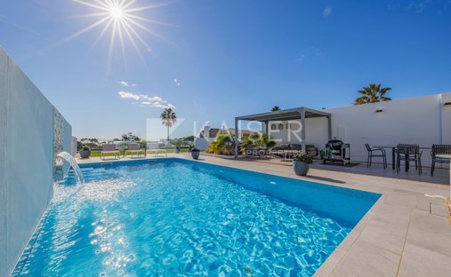 Villa in Praia dos Pescadores, Olhos de Agua, Portugal 1