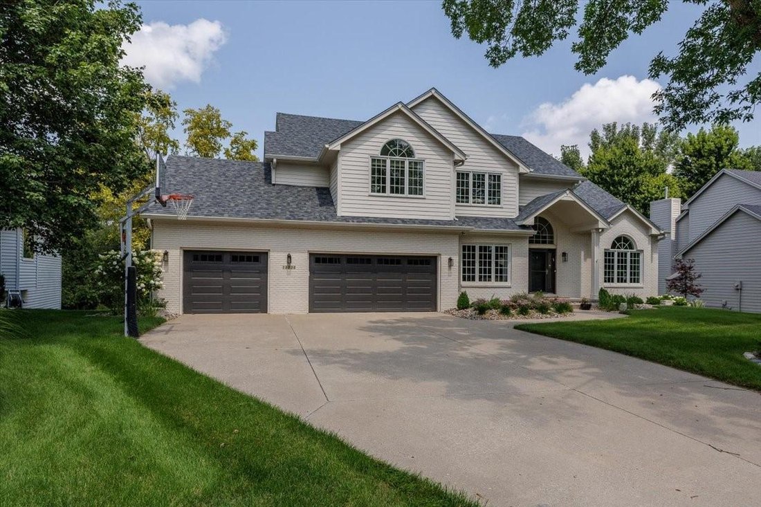 House in Urbandale, Iowa, United States 2 - 18606096