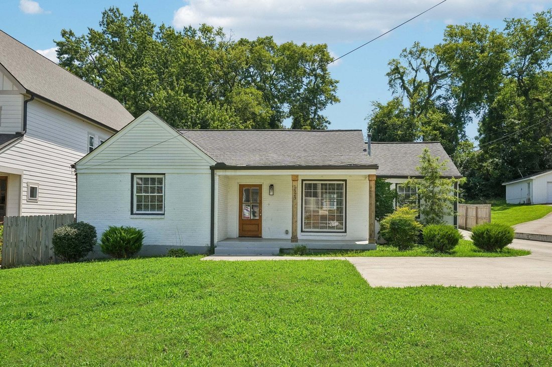 Co Op in Nashville, Tennessee, United States 2 - 18605319