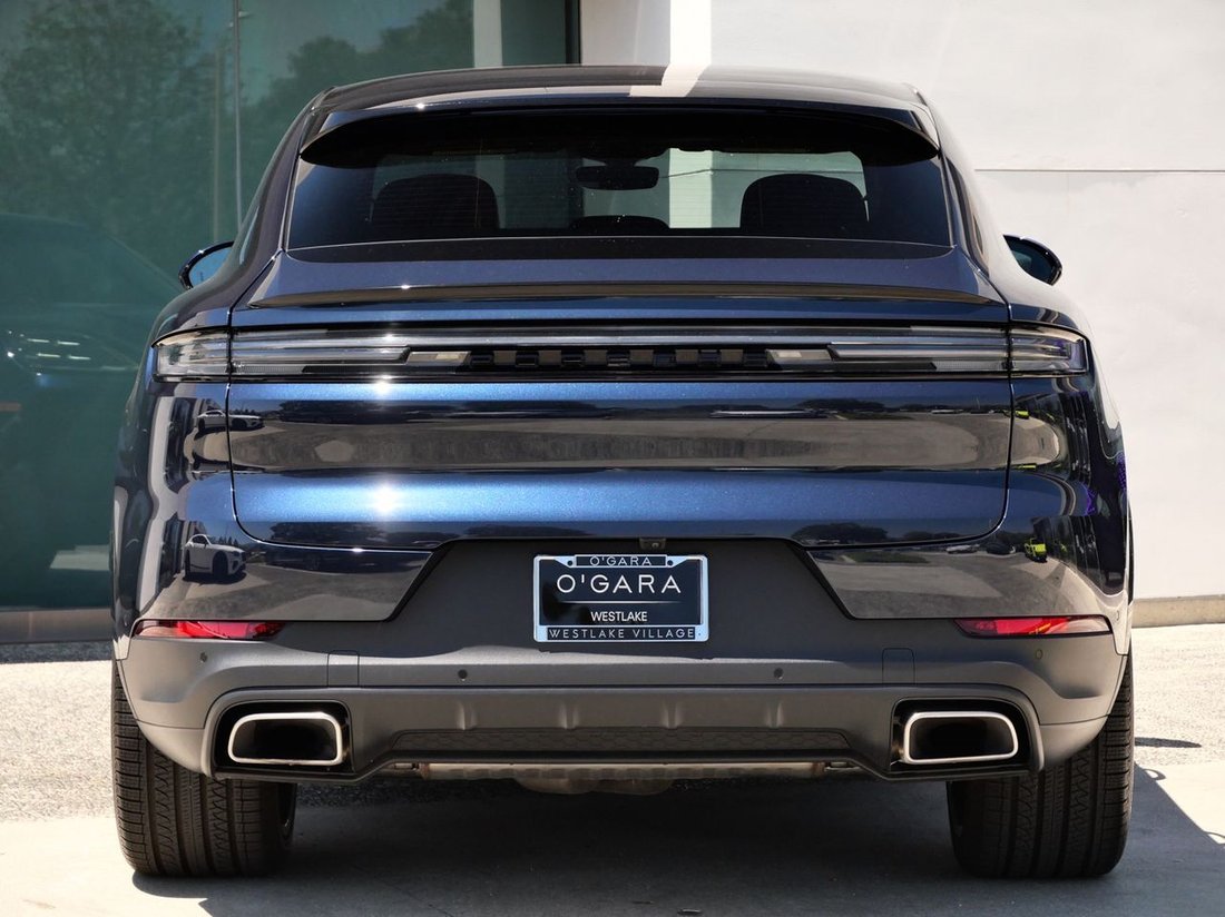 Suv in Thousand Oaks, CA, United States 5 - 18606631