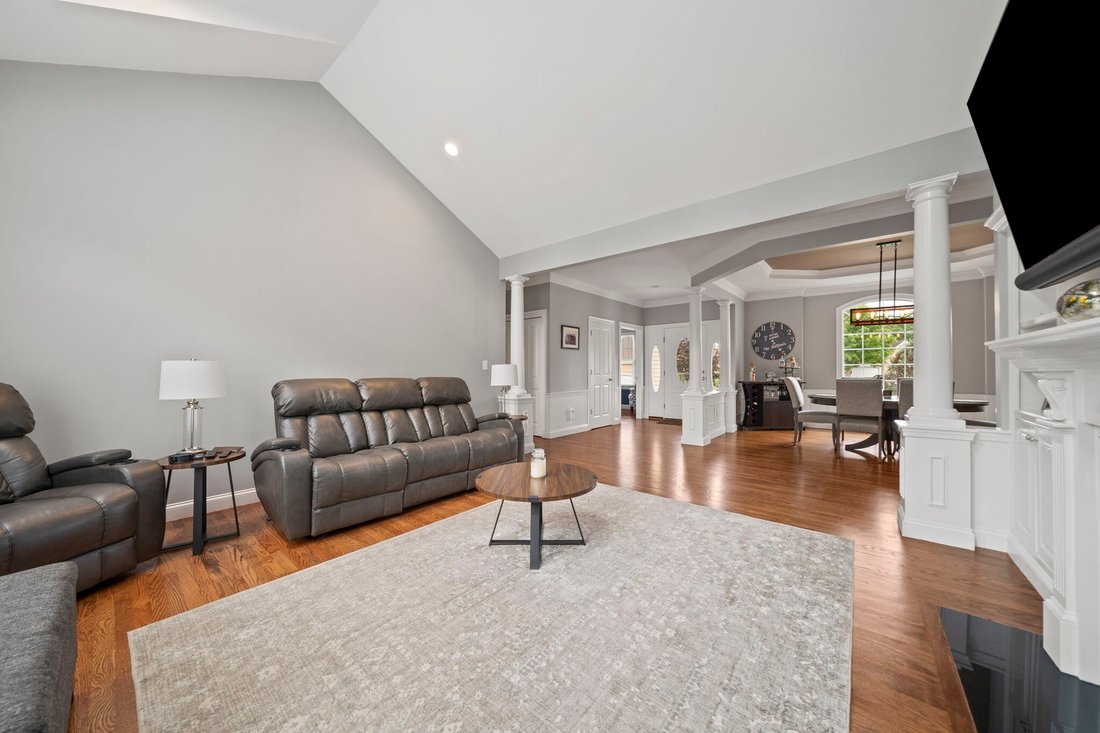 Townhouse in Braintree, Massachusetts, United States 5 - 18606150