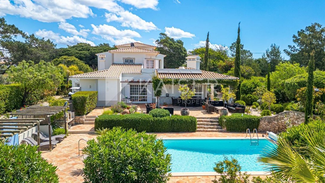 Villa in Lagoa e Carvoeiro, Algarve, Portugal 1 - 17892168