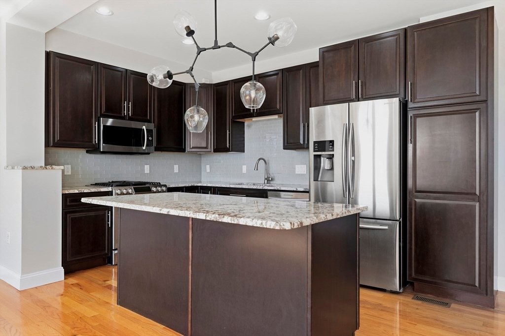 Condo in Boston, Massachusetts, United States 5 - 18605699