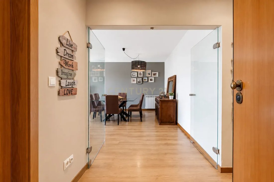 Apartment in Charneca de Caparica e Sobreda, Setubal, Portugal 5 - 18606606