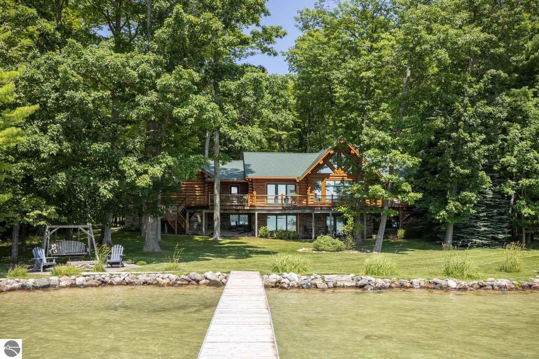 House in Cedar, Michigan, United States 1 - 18606567