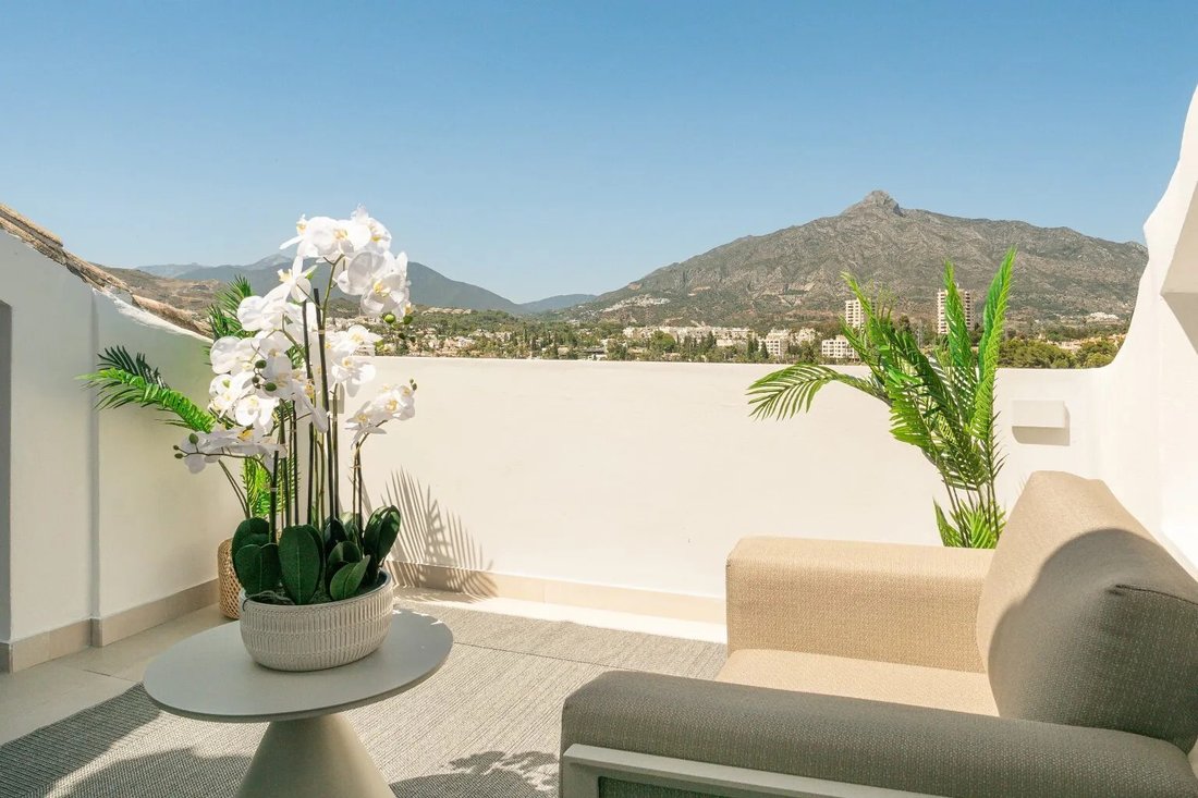 Penthouse in Nueva Andalucia, Marbella, Spain 2 - 18606758