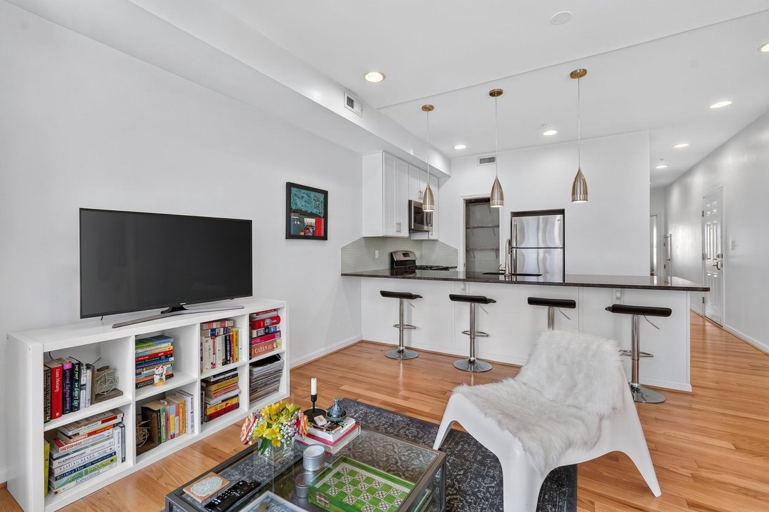 Condo in Washington, District of Columbia, United States 3 - 18607095