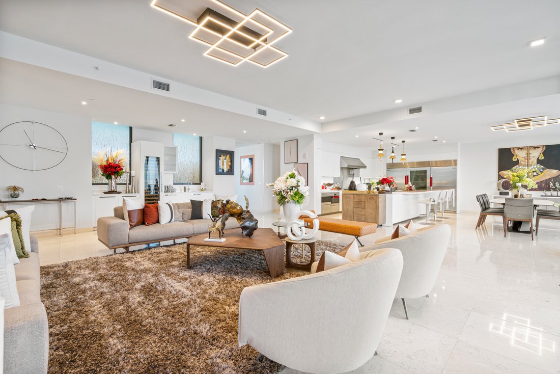 Condo in Miami, Florida, United States 4 - 18607161