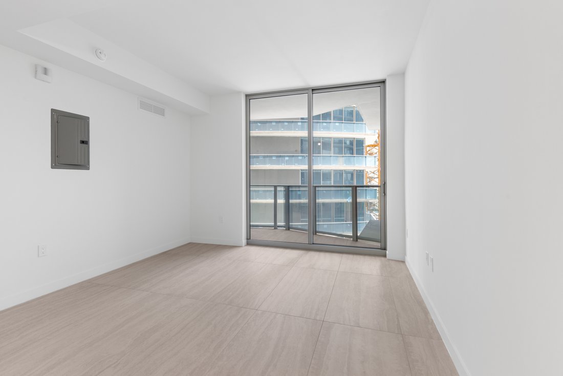 Condo in Miami, Florida, United States 4 - 18606944