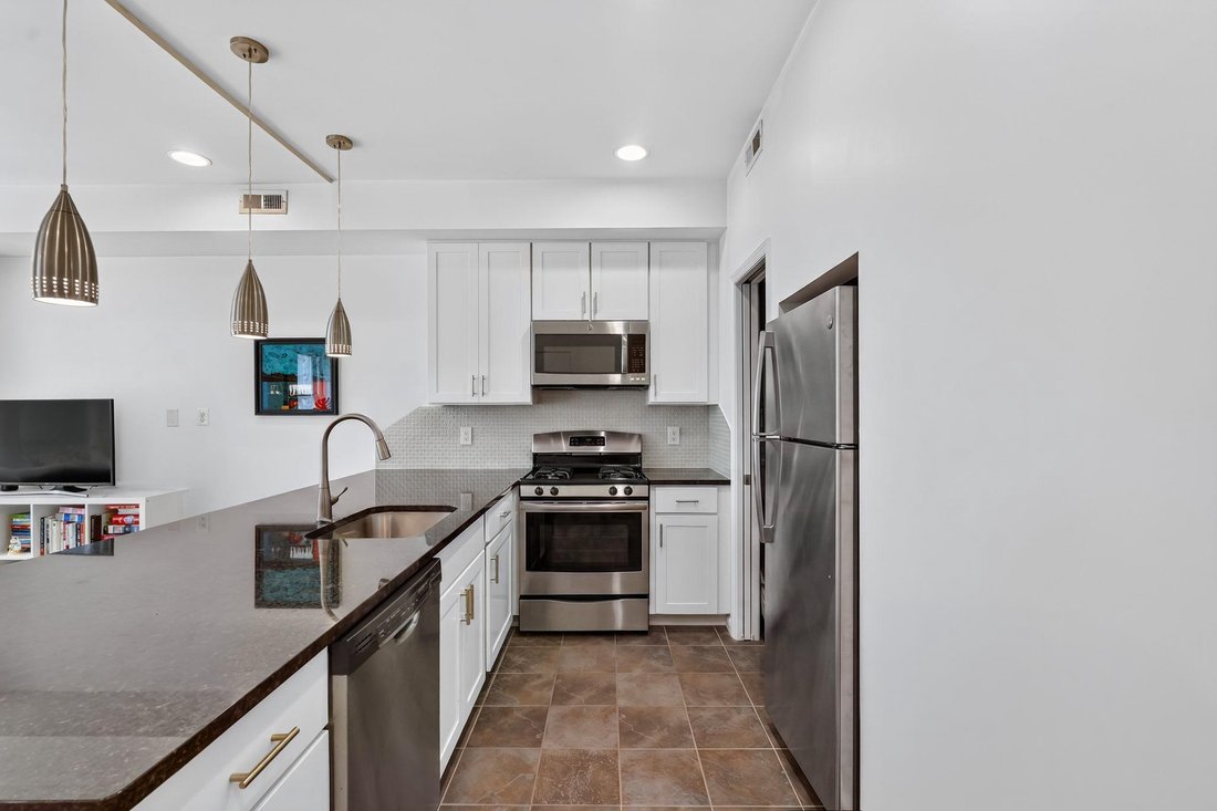Condo in Washington, District of Columbia, United States 5 - 18607095