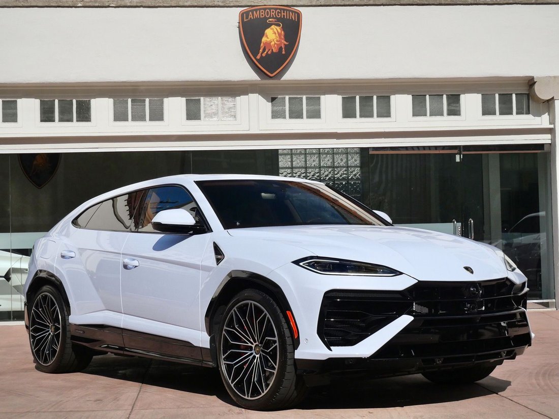 Suv in Beverly Hills, CA, United States 1 - 18585446