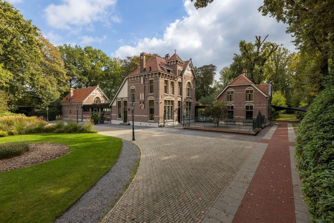 Villa in Eindhoven, Nordbrabant, Niederlande 1 - 18606970