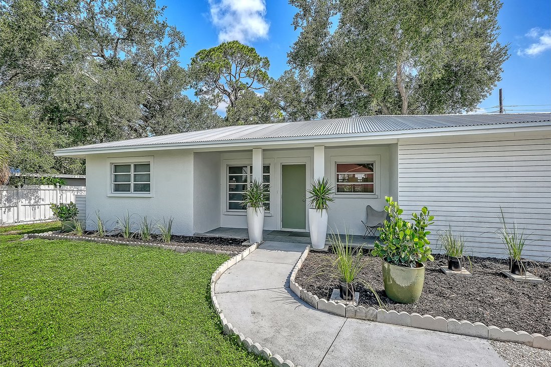 Sarasota, Florida, United States 2 - 18607075