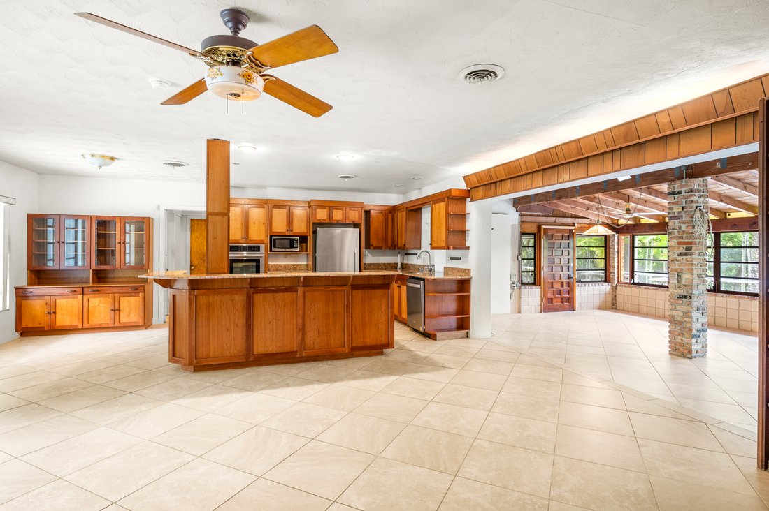 House in Miami, Florida, United States 1 - 18607071