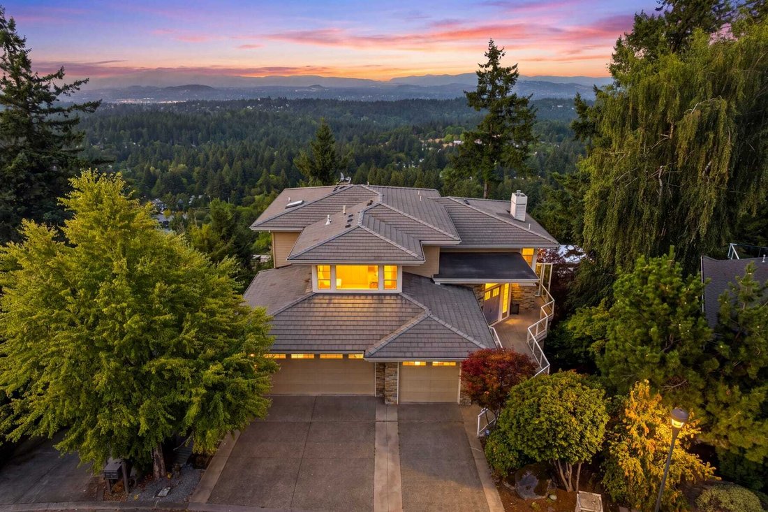 House in Lake Oswego, Oregon, United States 1 - 18607535