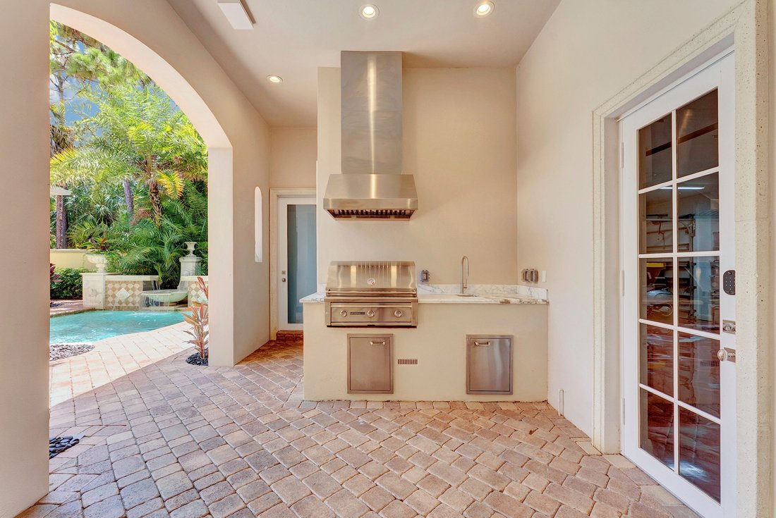 Palm Beach Gardens, Florida, United States 5 - 18606941