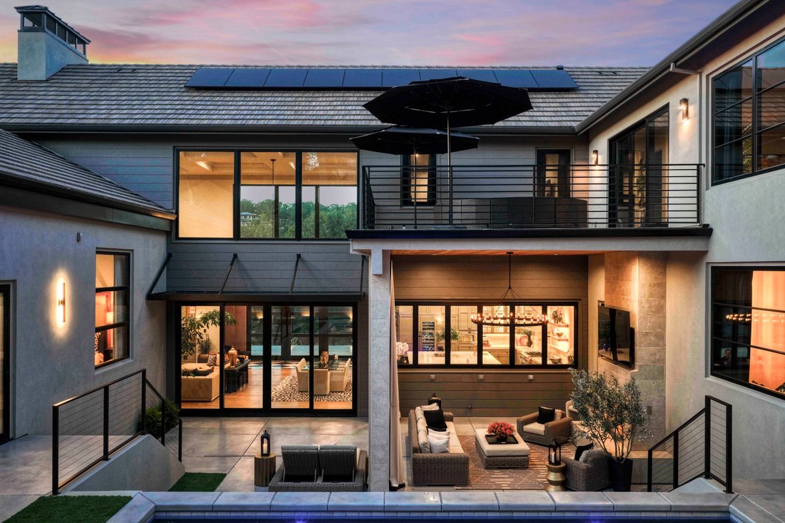 El Dorado Hills, California, United States 3 - 18607132