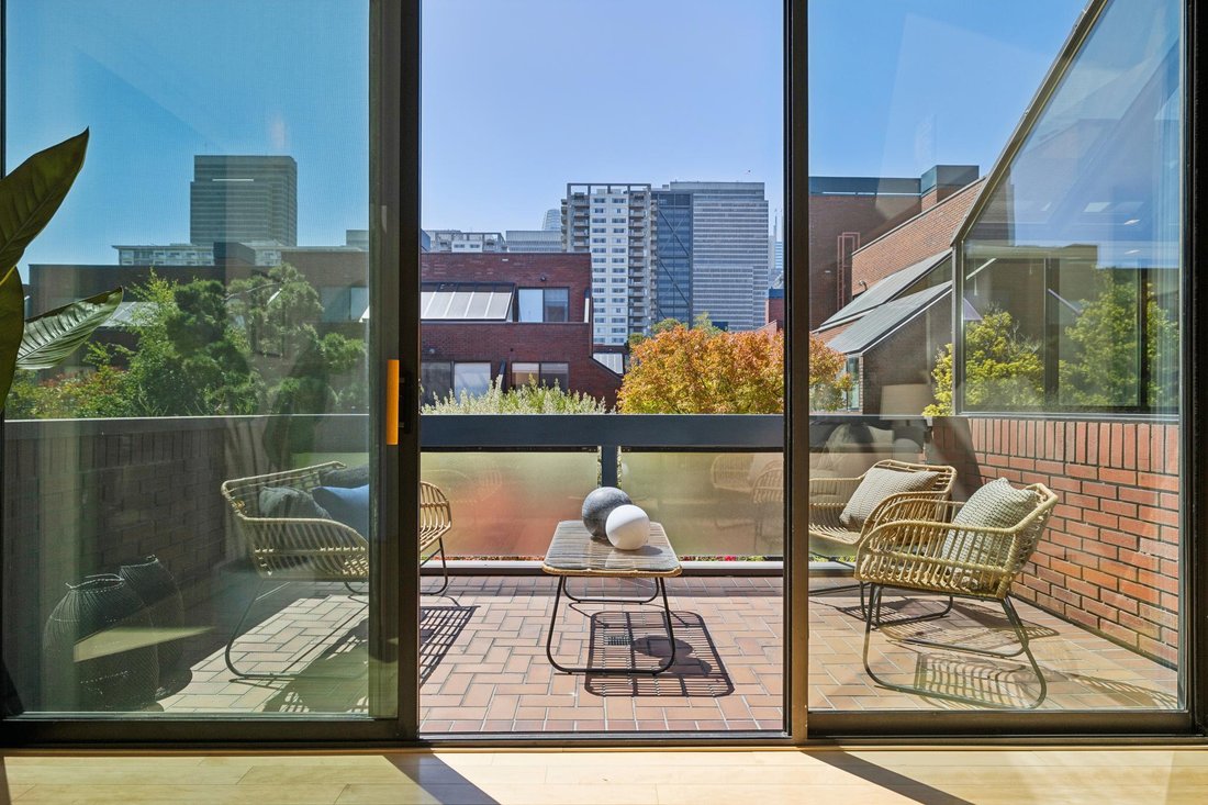 Condo in San Francisco, California, United States 2 - 18607333