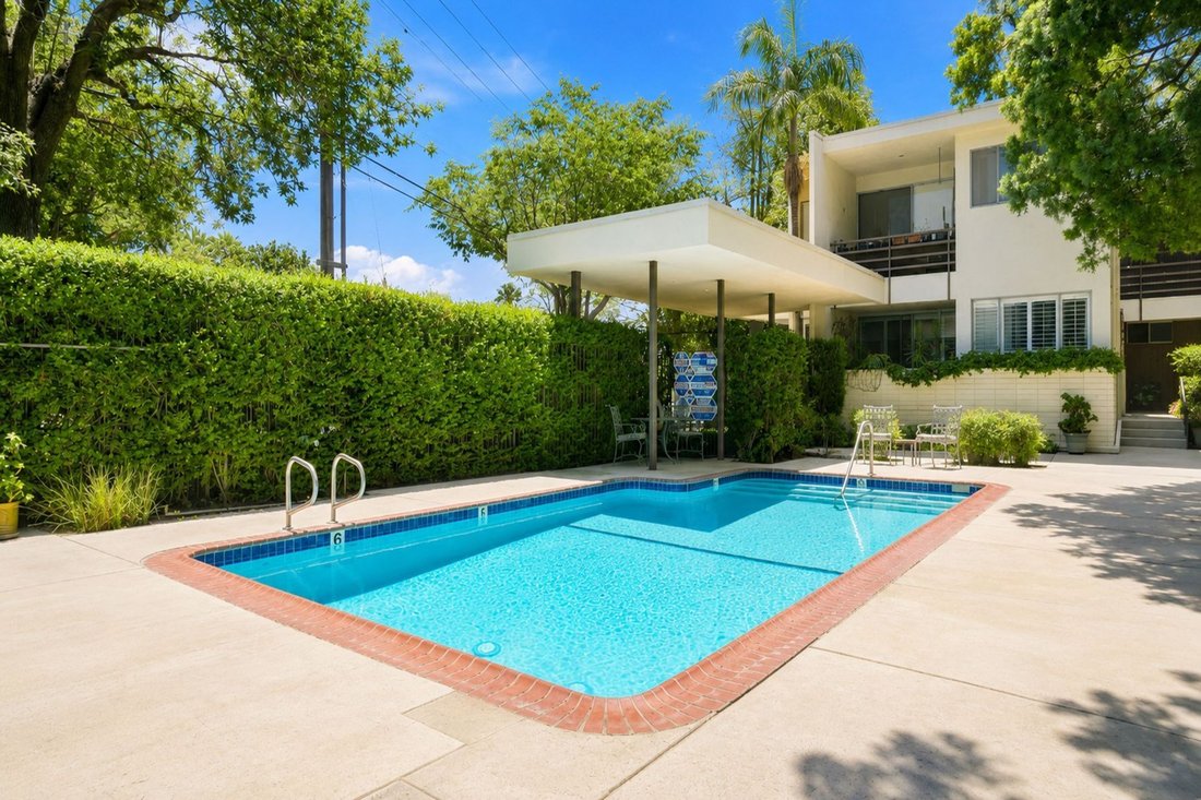 Condo in Altadena, California, United States 5 - 18606972