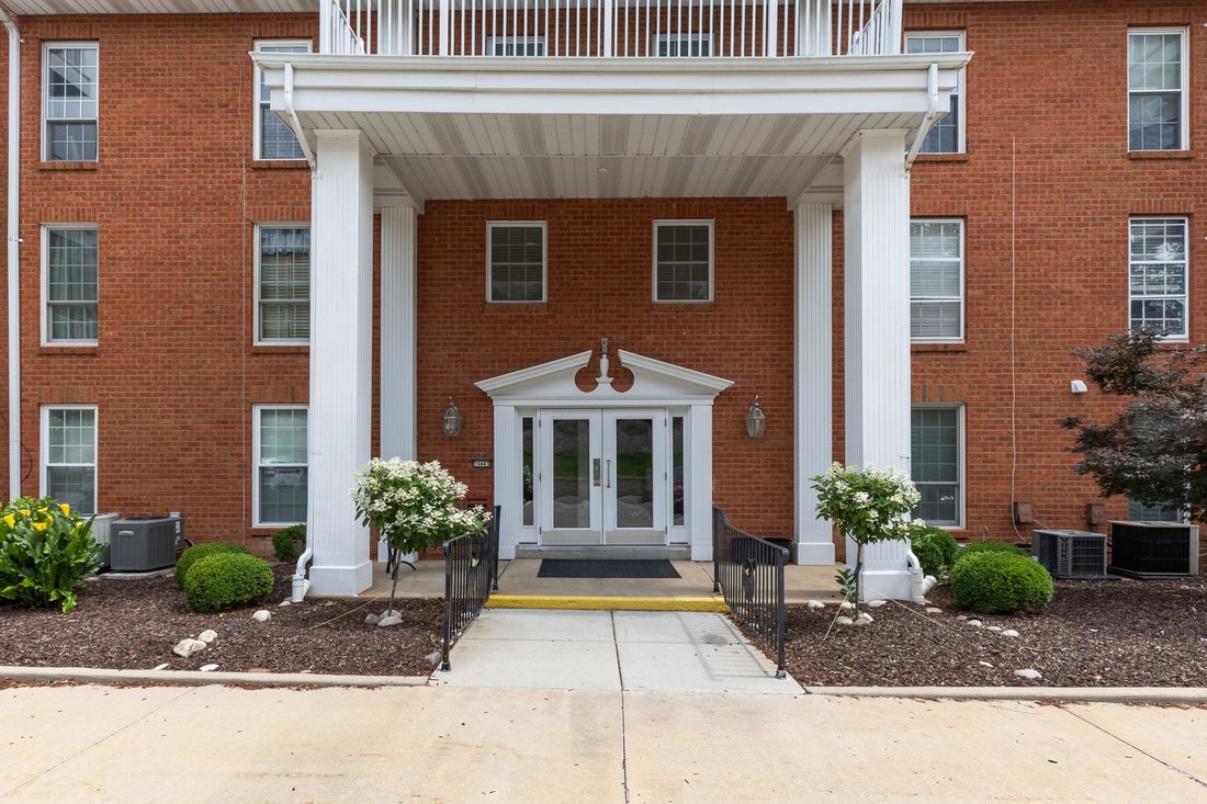 Condo in Town and Country, Missouri, United States 2 - 18607419