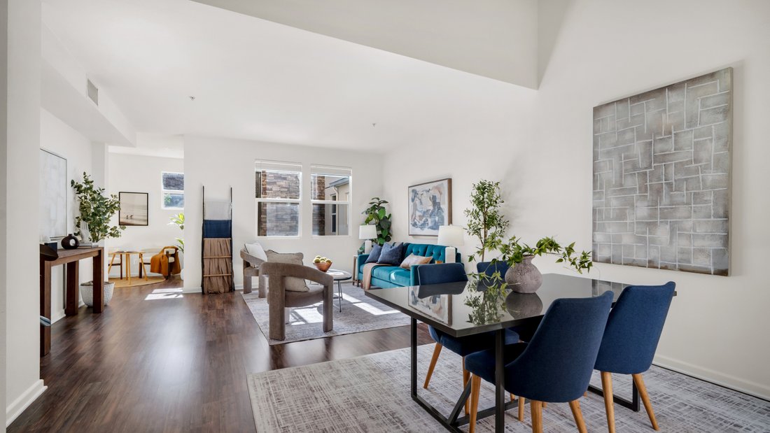 Condo in Santa Ana, California, United States 1 - 18607550
