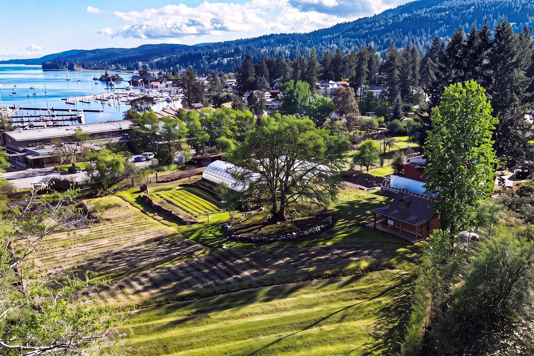 Rancho en Saltspring Island, Columbia Británica, Canadá 3 - 18607082